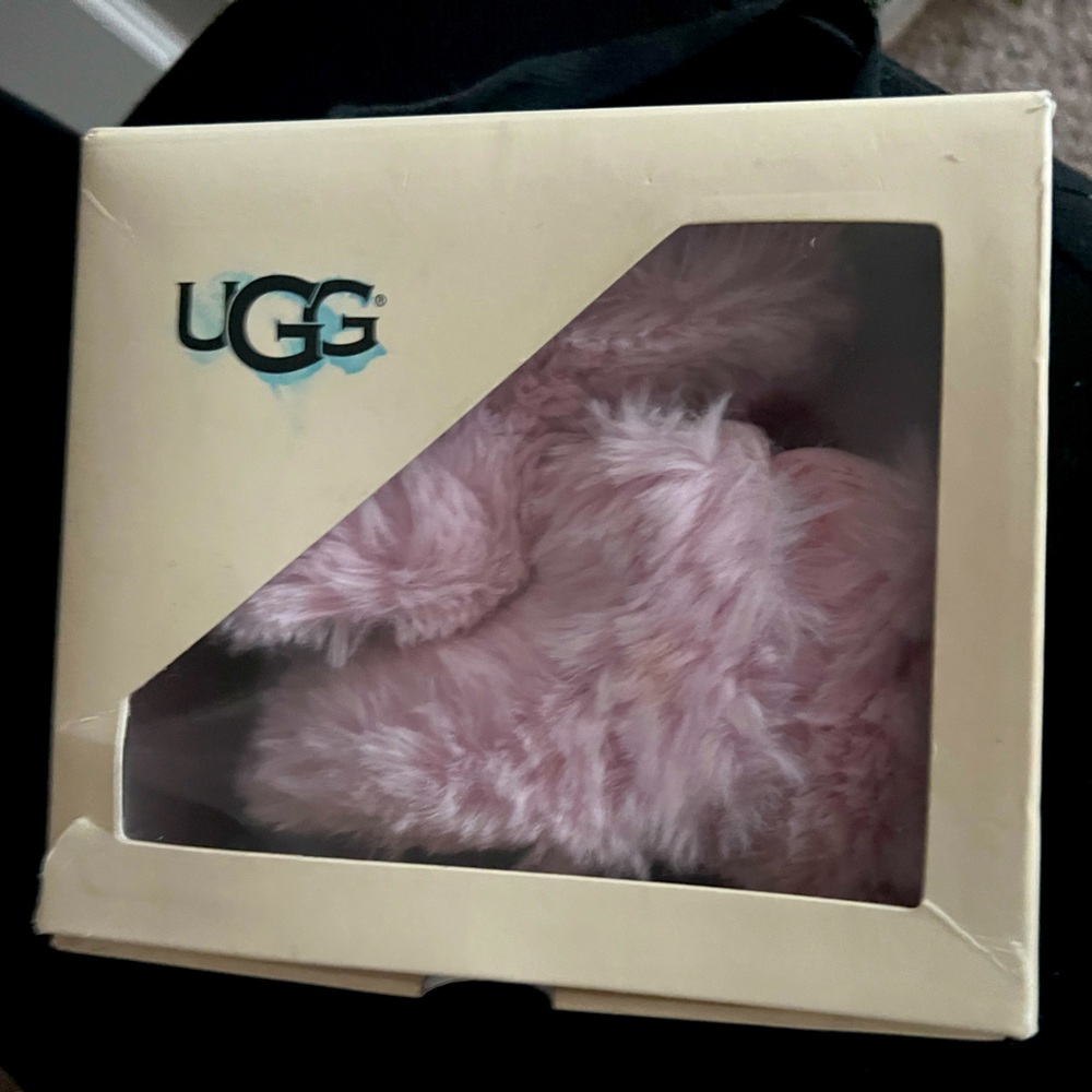 Furry gently used Ugg’s
